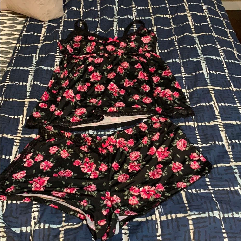 Women’s sexy sleepwear